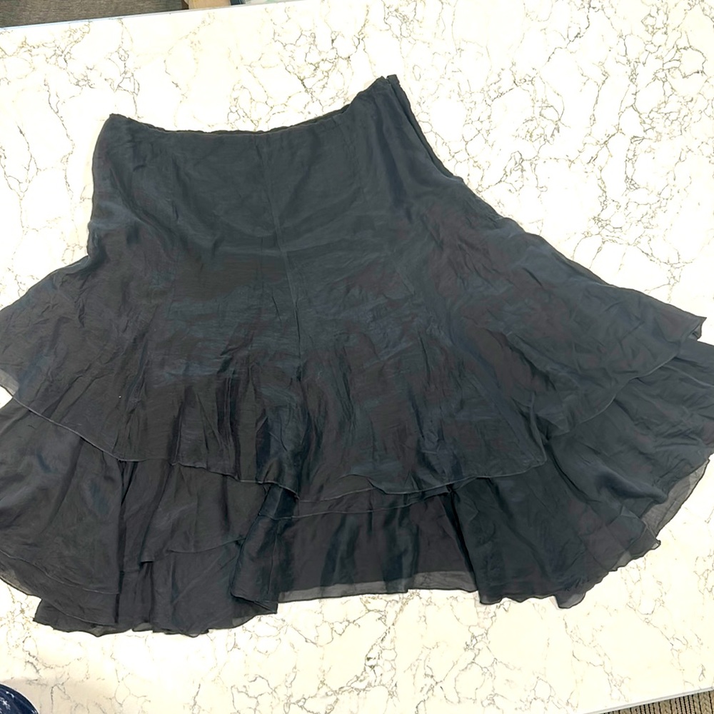 Cabi size 8 tiered skirt. NWOT
